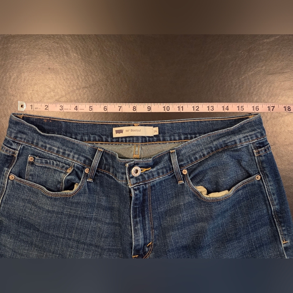 Levi's 515 Bootcut Jeans Size 14 Medium Wash Womans - Picture 11 of 11